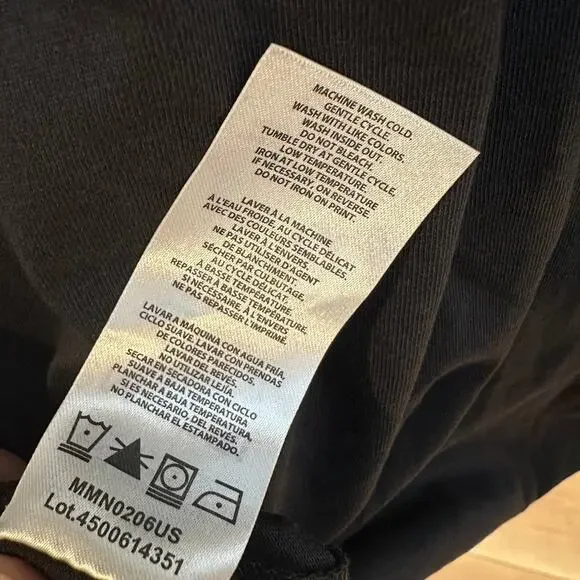 Messi Legendary Worldwide G.O.A.T. Graphic Tee Men’s Large Black Pink Sportswear - Picture 6 of 6